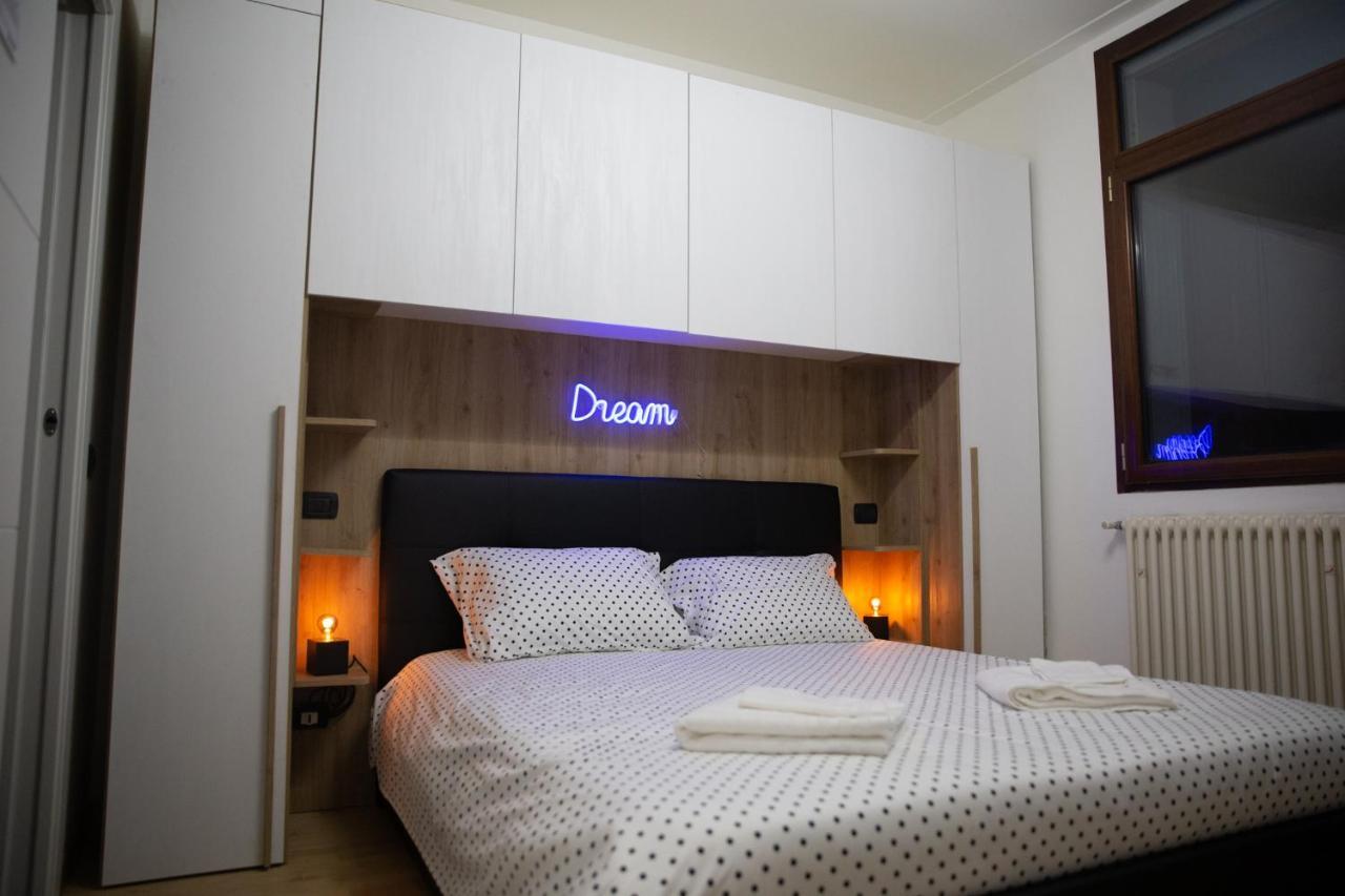 Apartmán Sweet House Meda Milán Exteriér fotografie